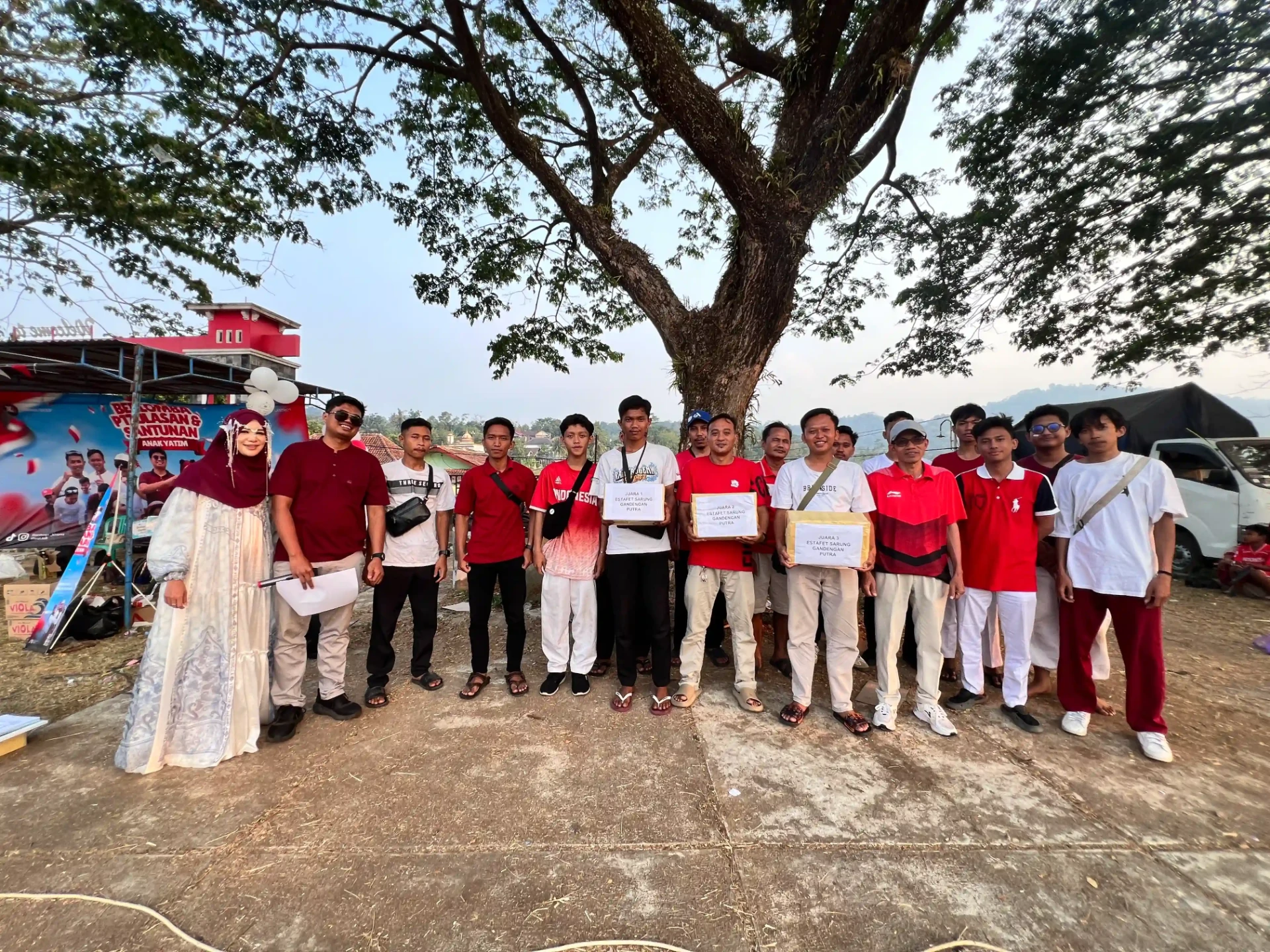 Pembagian hadiah lomba agustusan